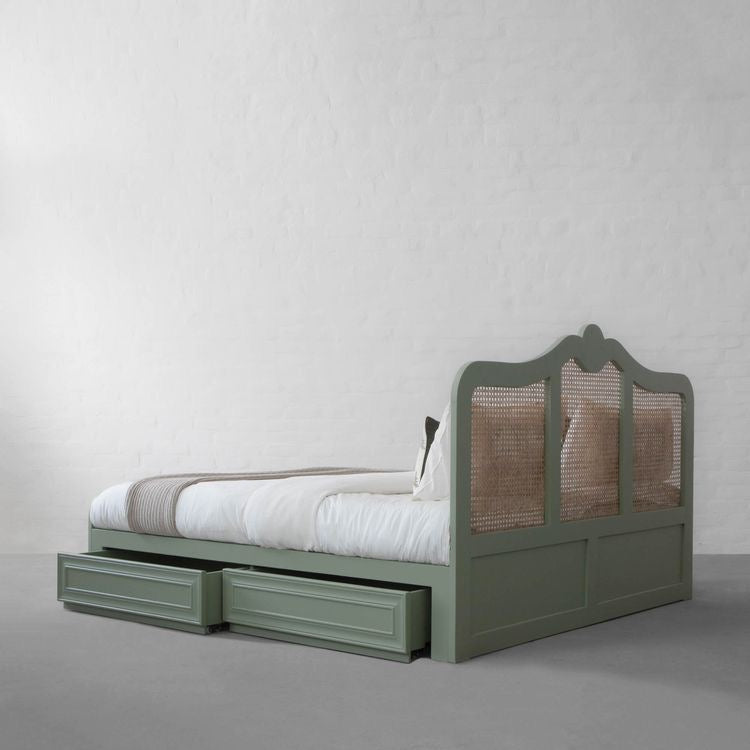 Rattan Elegante Bed