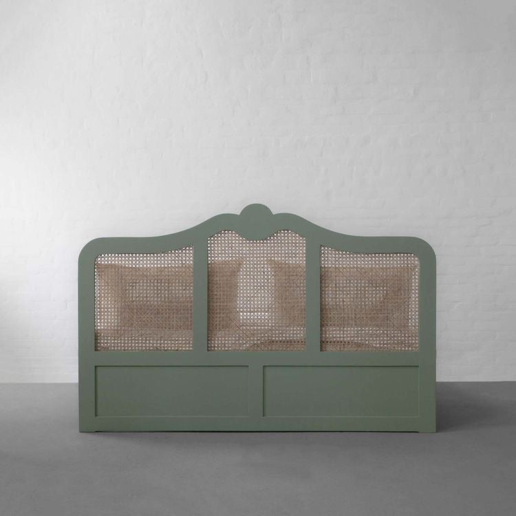 Rattan Elegante Bed