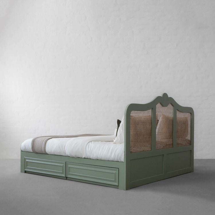 Rattan Elegante Bed